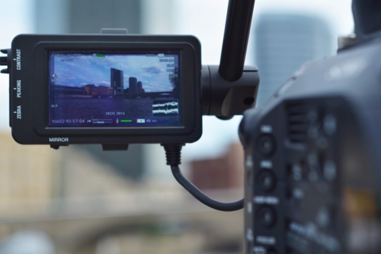 video camera viewfinder 768x512