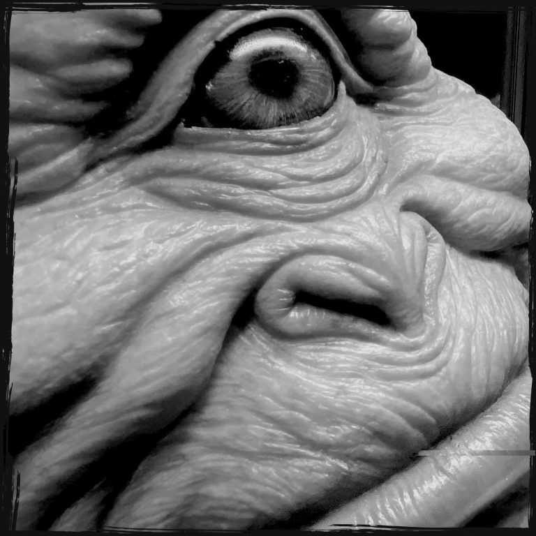 Mythos Museum bw cyclops 768x768